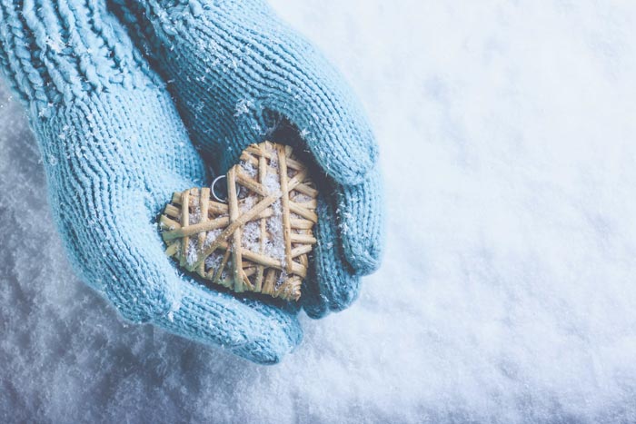 5 Ways to Wear Your Gratitude Gloves this Holiday Season